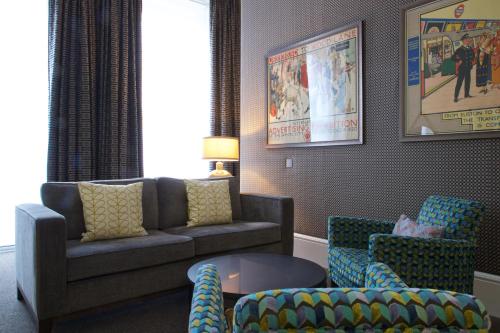 54 Queen's Gate Hotel Image