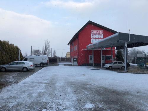 Το Motel Red Oil τον χειμώνα