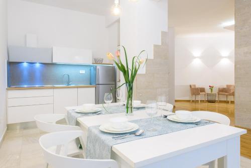 Gallery image of Deluxe Beach Apartments Renata in Split