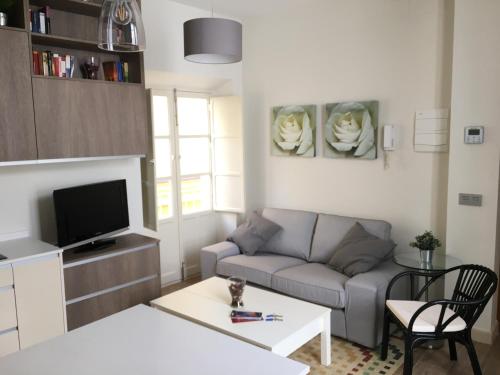 T2, Tirso de Molina, apartamento luminoso y tranquilo