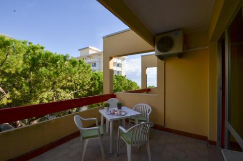 A balcony or terrace at Appartamenti Calypso