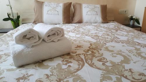 Un pat sau paturi într-o cameră la Malavi University apartment Ruse! Comfort&clean!