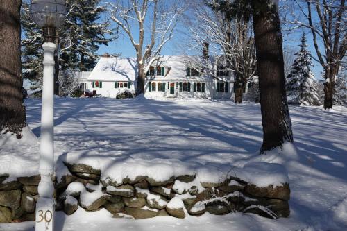 Maguire House Bed and Breakfast v zimě