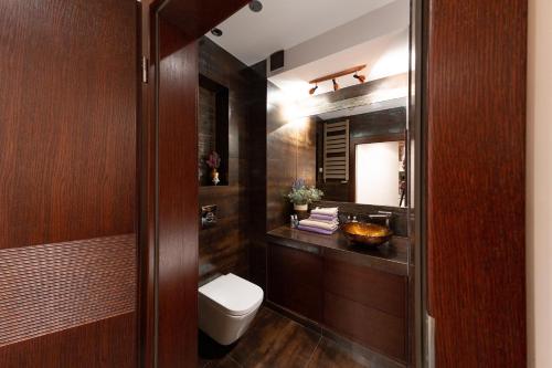 Ένα μπάνιο στο Apartament MODERNA Francuska Park
