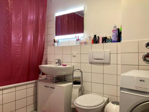 Salle de bains dans l'établissement Clean&Comfort Apartments Near Hannover Fairgrounds