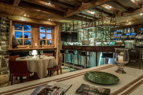 Напитки в Hôtel Les Servages d'Armelle