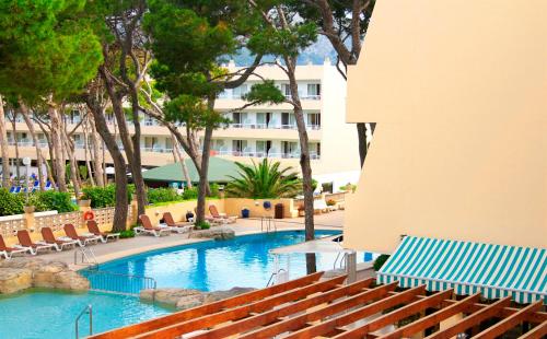 Hotel Bella Playa & Spaの敷地内または近くにあるプール