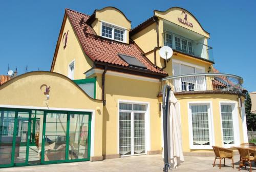 B&Bが所在する建物