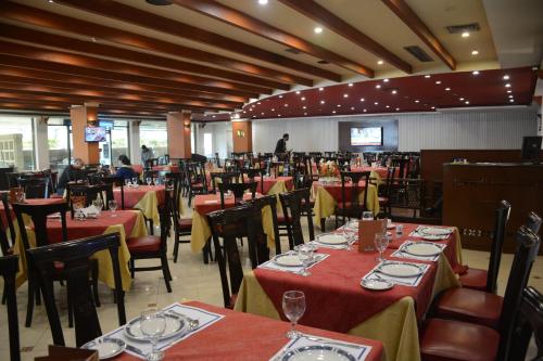 Εστιατόριο ή άλλο μέρος για φαγητό στο Islamabad Hotel