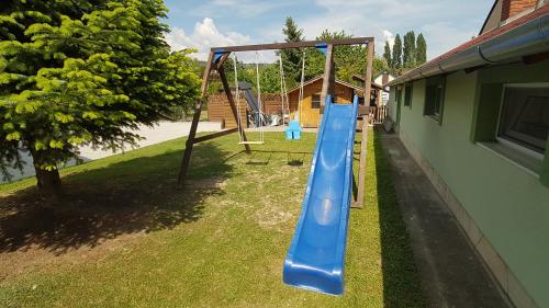 Ο χώρος παιχνιδιού για παιδιά στο Krisztián Apartmanház