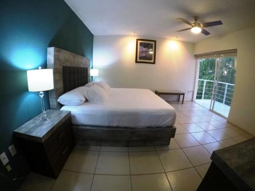 Cama o camas de una habitación en 3 Bedroom Apartment at La Joya Hotel Zone