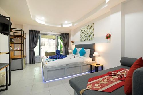 Postel nebo postele na pokoji v ubytování Colorize Boutique Hotel