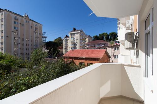 Балкон или терраса в Apartment na per Rakhmaninova 45