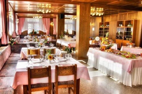 Fotografie z fotogalerie ubytování Albergo Miramonti v destinaci Rabbi