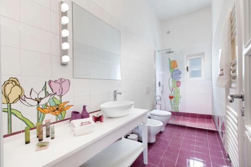 Ένα μπάνιο στο Maison Rossella in the heart of Sorrento