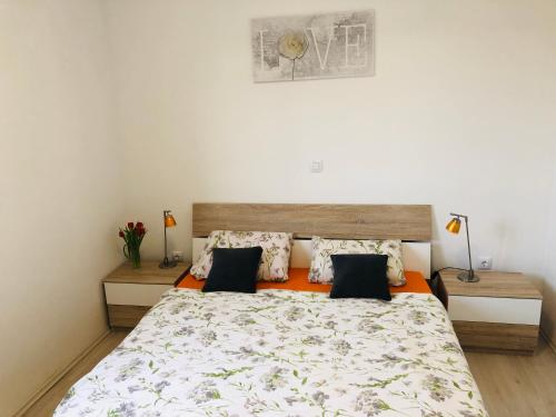 Postel nebo postele na pokoji v ubytování Apartman Petar