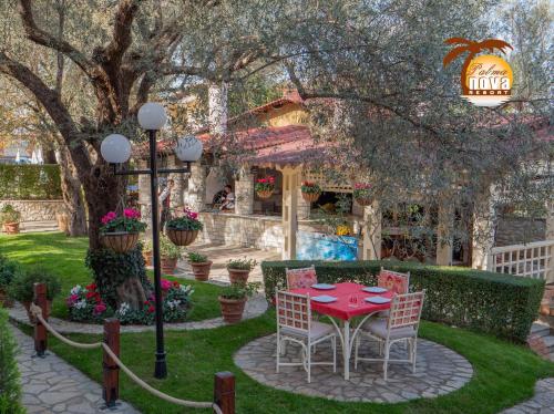 Zahrada ubytování PalmaNova Resort