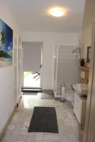 Ένα μπάνιο στο Casa Feliz