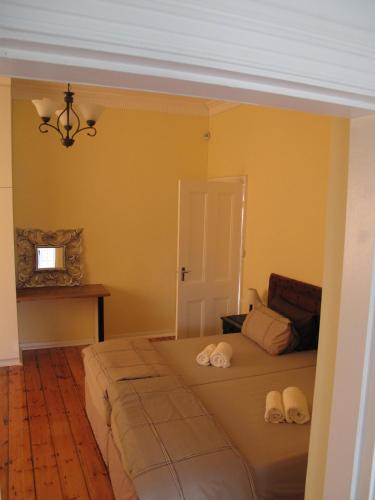 Katil atau katil-katil dalam bilik di The Crescent Guesthouses - BnB/Self Catering
