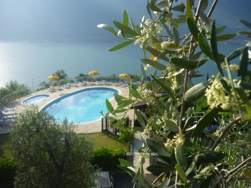 Zdjęcie z galerii obiektu Residence Hotel Maxi w Tremosine Sul Garda
