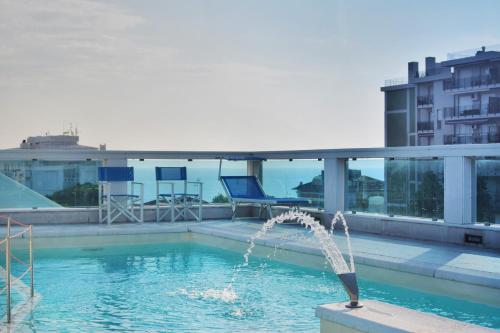 Bazén v ubytování Hotel Villa Mare nebo v jeho okolí