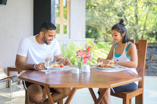 Jídlo v hotelu nebo okolí