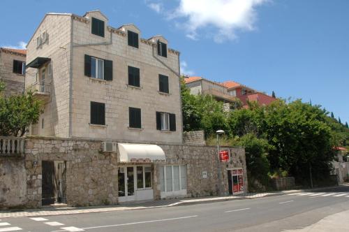 Budova, kde se apartmán nachází