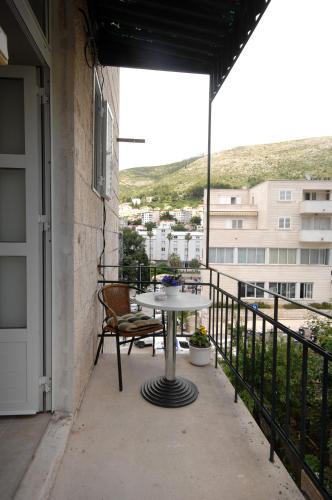 Un balcon sau o terasă la Apartments Eldin
