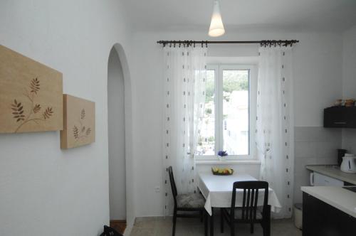Dapur atau dapur kecil di Apartments Eldin