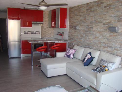Kuchyň nebo kuchyňský kout v ubytování APARTAMENTO GALTOR 10