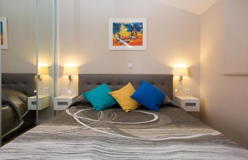 Villa Flores Room with Balcony