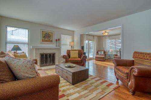 Roaring Fork Ranch Home – Photos 3