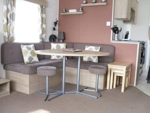 Una cocina o zona de cocina en 8 Berth Northshore (Warmth)