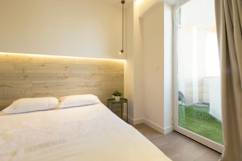 Posteľ alebo postele v izbe v ubytovaní High-End Luxury Apartment 2