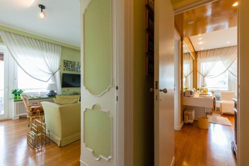 O-House Posillipo by Napoliapartments photo 26