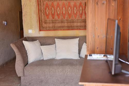 Χώρος καθιστικού στο Sirocave barlang apartmanok