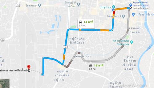un mapa de una ciudad con una línea azul y roja en Tapae Inn Hotel, en Chiang Mai