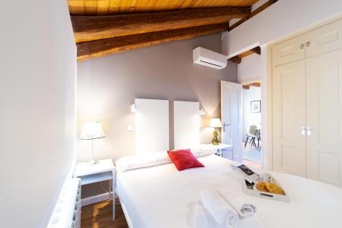 Apartamentos Puerta Del Sol I