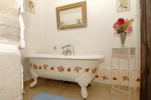 A bathroom at Château du Max
