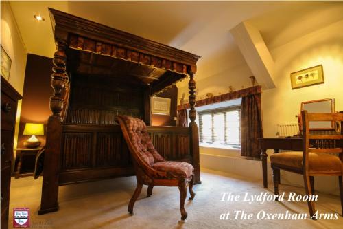 Χώρος καθιστικού στο The Oxenham Arms Hotel Devon