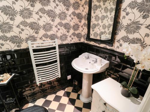 Gambar di galeri bagi Sneaton Hall Apartment 4 di Whitby