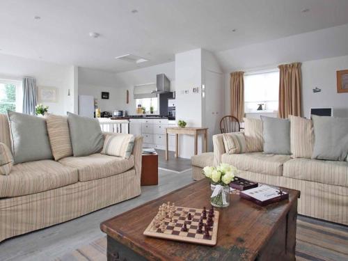 Slipway Cottage – Photos 4