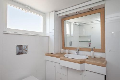 Elegant Athenian Apartment