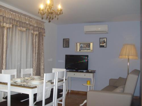 Televisyen dan/atau pusat hiburan di Posada del Teso, Norte provincia Cáceres, Tierras de Granadilla TR-CC-00153