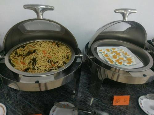 Makanan di atau berdekatan inn ini