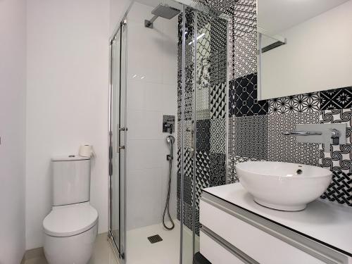 Kúpeľňa v ubytovaní Playa Elisa Apartment - Mil Palmeras - 1510