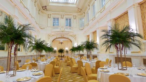 Restoranas ar kita vieta pavalgyti apgyvendinimo įstaigoje Hotel Polonia Palace