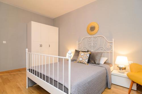 Кровать или кровати в номере Rise & Shine Sofia Luxury Apartment