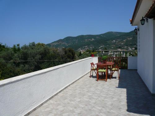 Gambar di galeri bagi Liossis Rooms & Apartments di Bandar Skopelos