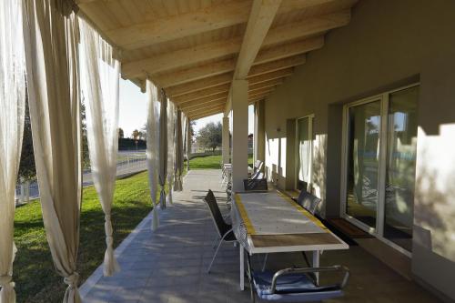 Gambar di galeri bagi Nuovo Laghetto Del Frassino di Peschiera del Garda
